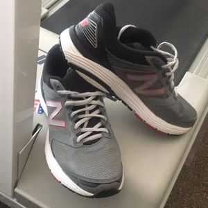 New Balance, Abzorb 560 V7, Size 9!